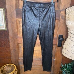 Spanx Faux Leather -Like Ankle Skinny Pants in Black Size Medium